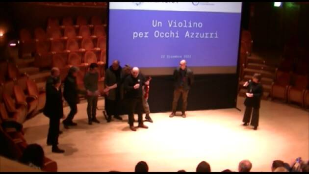 I liutai CNA Cremona hanno presentato il progetto 'Un Violino per Occhi Azzurri' [video]