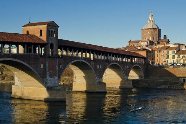 PAVIA: Visita guidata tra storia e leggenda dedicata a tre dolci tipici pavesi