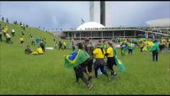 Dagli amici cremonesi in Brasile Brasilia I seguaci di Bolsonaro assaltano il parlamento [video]