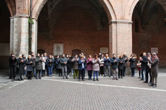 Cremona MINUTO DI SILENZIO IN COMUNE PER GIANLUCA VIALLI