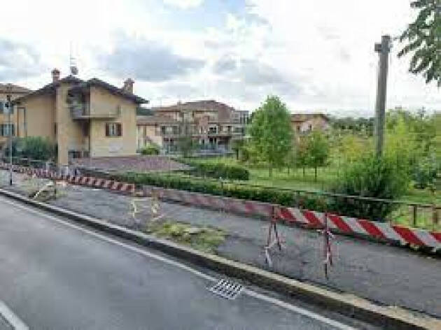 BERGAMO: Via Rosa, cantiere per realizzare il nuovo parcheggio e  i marciapiedi
