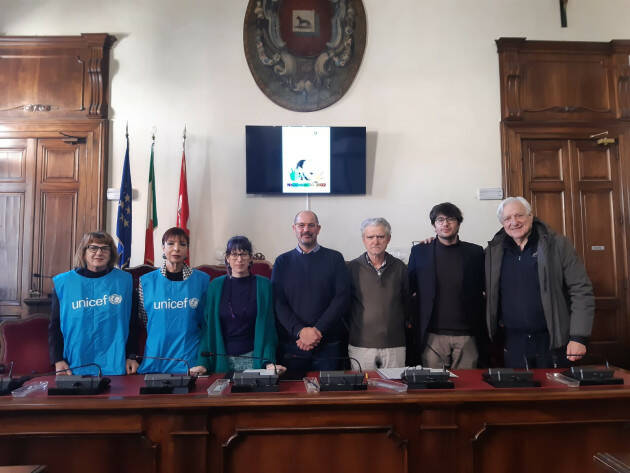  PIACENZA: La pace si impara anche tra i banchi di scuola