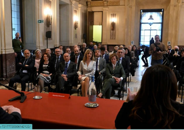 PALAZZO MARINO. L’AMBROGINO D’ORO A UNDICI MAESTRI E MEASTRE DEL LAVORO MILANESI