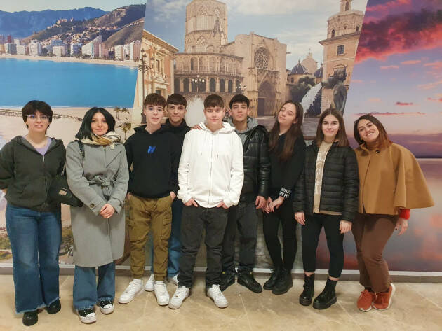 Otto studenti di Cr.Forma a Valencia per un tirocinio nei ristoranti spagnoli