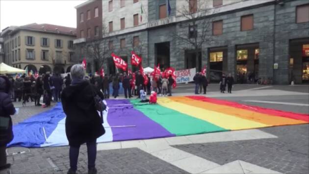 Anche a Cremona manifestazione per la Pace in Ucraina e nel mondo [video]