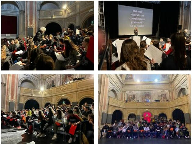 Piacenza Per 900 alunni di scuola seconda media va in scena 'Identikit'