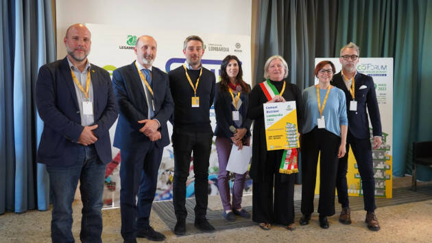 Ecoforum Lombardia 2023: le foto delle premiazioni dei Comuni Ricicloni