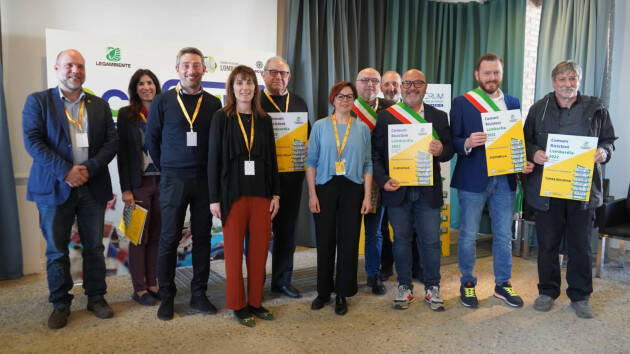 Ecoforum Lombardia 2023: le foto delle premiazioni dei Comuni Ricicloni