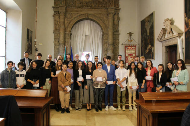 Cremona  CONSEGNA BORSE DI STUDIO 25 APRILE 2023