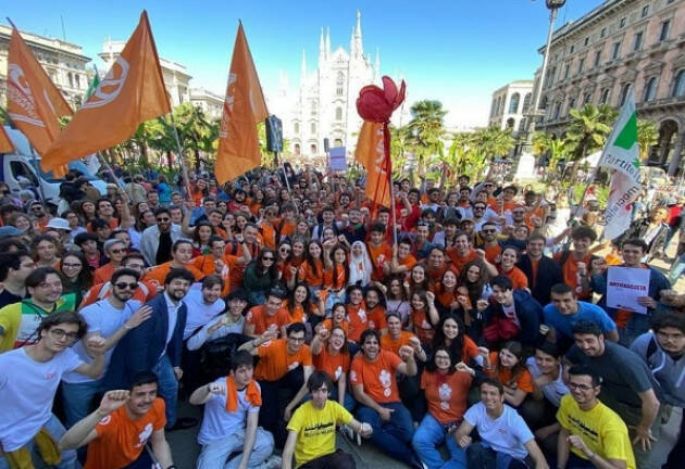 Oggi e sempre resistenza , a Milano in 100mila per  il 25 aprile 2023 (Video)