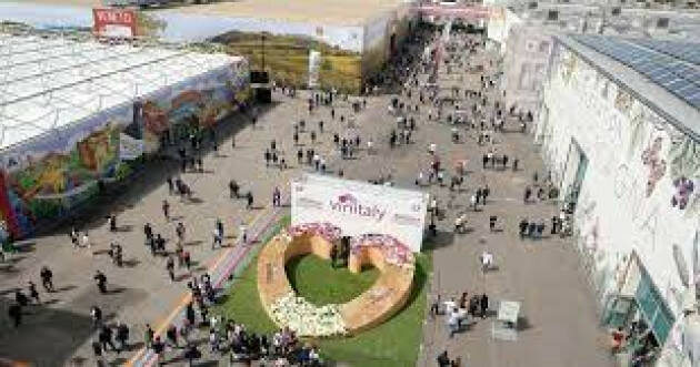 Un successo il Vinitaly di Cia: migliaia di visitatori e punto con le istituzioni