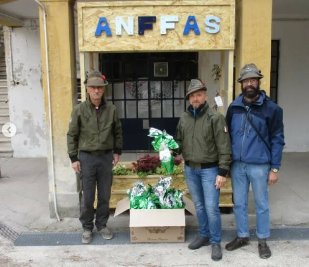 Anffas Grazie agli amici alpini per le uova di Pasqua che ci hanno regalato.