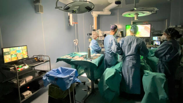 ASST  UNITI  CREMONA DONA ALLA CHIRURGIA UNA NUOVA STRUMENTAZIONE