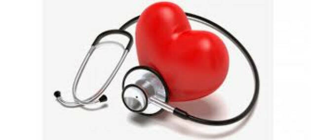 SANITÀ PUBBLICA AL COLLASSO? IL GOVERNO TAGLIA PERSONALE E PRIVATIZZA LA SALUTE