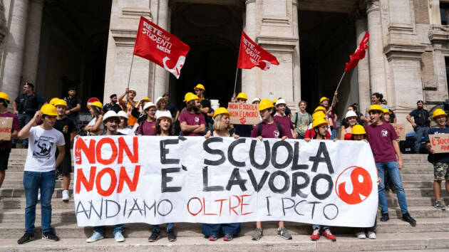 Retestudenti udu Decreto Lavoro Non ci accontenteremo delle briciole.