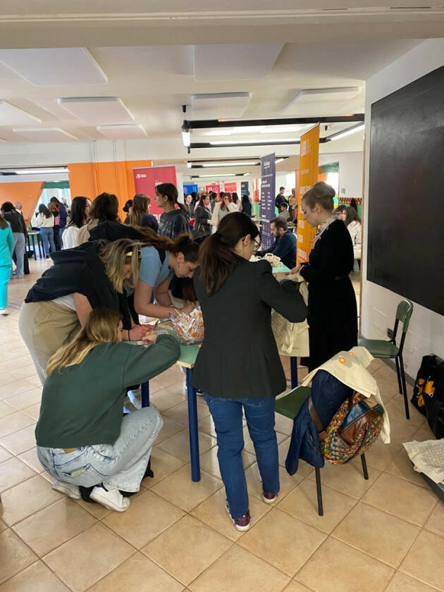 Cremona SALONE  DELLO  STUDENTE  YOUNG  2023 Chiude in positivo