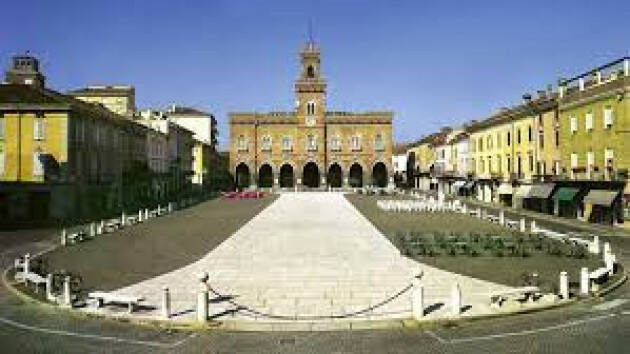 PD Casalmaggiore  ..Noi la Elly l'abbiamo vista arrivare di Mario Daina