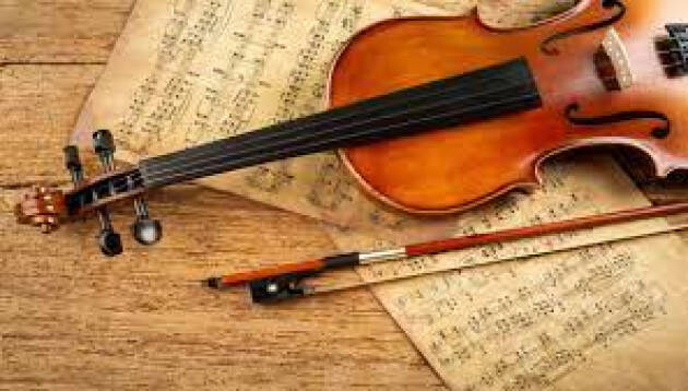 (CR) MDV) AUDIZIONE SPECIALE violino Antonio Stradivari Clisbee 1669 e Vesuvio 1727c.