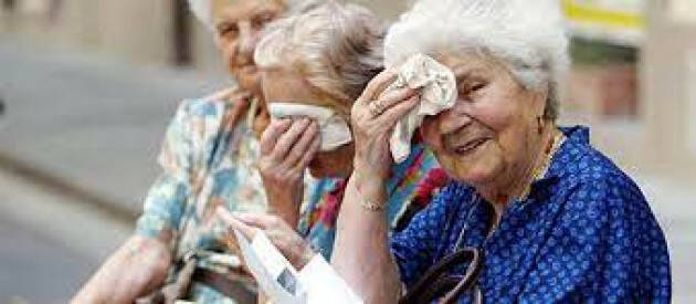 ANZIANI ALLARME CALDO AFRICANO CON PUNTE DI 38-40 GRADI