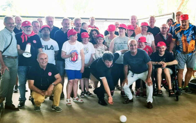 SPI CGIL Cremona - Coesione sociale attraverso una gara di bocce: l'inclusione trionfa