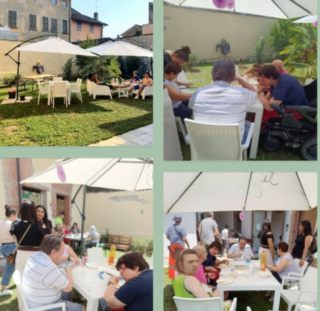 Comitato Soresina Solidale Il giardino della CAH arredato
