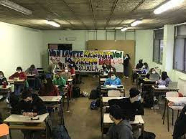 Proteste Aule Studio a Cremona