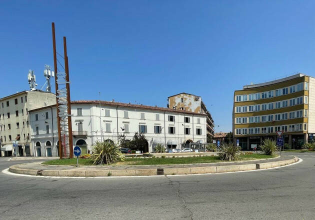 (CR) Fontana di piazza Cadorna, pulizia e manutenzione in corso