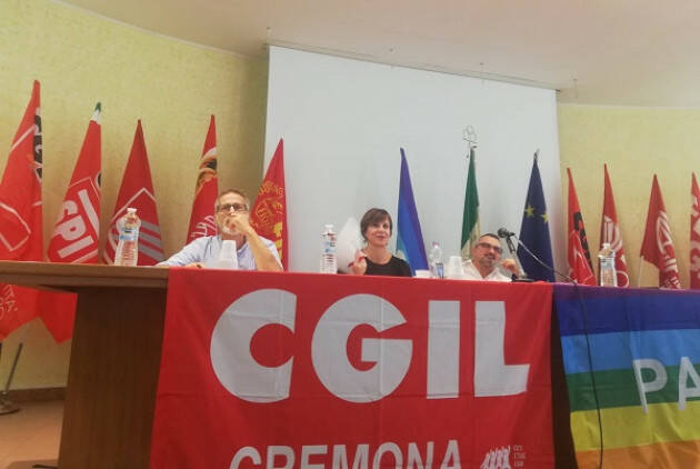 Marco Pezzoni , a nome Tavola della Pace, interviene all’attivo Cgil di Cremona.