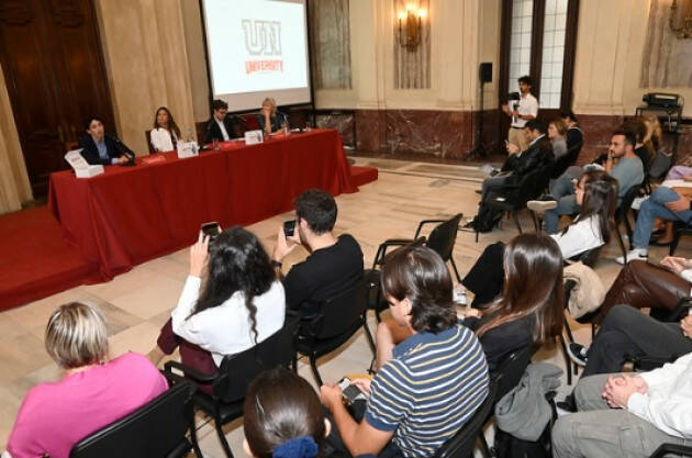 Milano POLITICHE GIOVANILI. PRESENTATA LA SECONDA EDIZIONE DEL WELCOME KIT