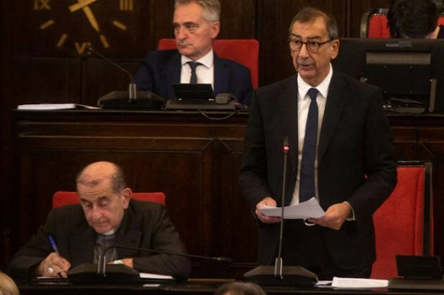 (MI) IL DISCORSO DEL SINDACO SALA ALL' INCONTRO PRESENTE ARCIVESCOVO MARIO DELPINI
