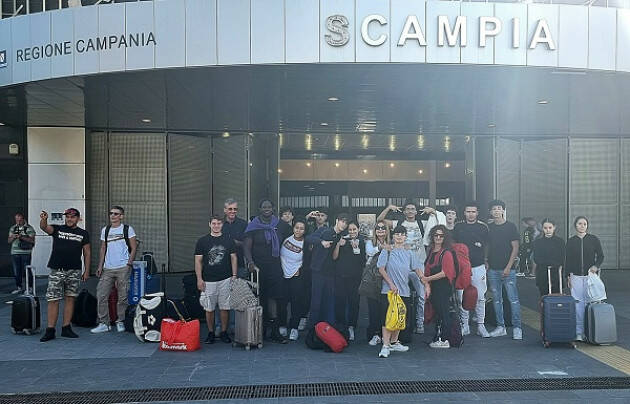 (CR) Studenti e Insegnati IAL Lomb. e SPI-CGIL (Cr) a Scampia  | SPI-Cgil Cremona