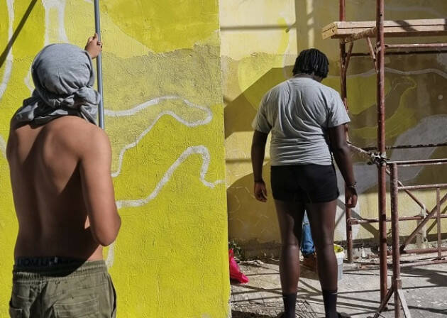 (CR) Studenti e Insegnati IAL Lomb. e SPI-CGIL (Cr) a Scampia  | SPI-Cgil Cremona