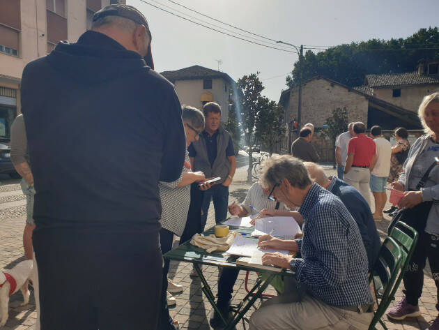 Il  paese è  Vaiano Cremasco, CR Il sindaco Legista dimezza i contributi all’AUSER