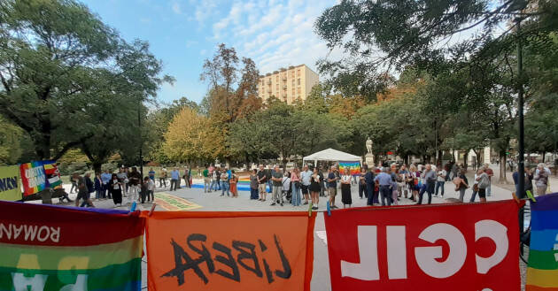 Cremona Tavola della Pace in piazza per fermare la guerra  in Terra Santa (Video)