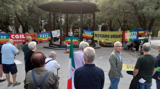 Cremona Tavola della Pace in piazza per fermare la guerra  in Terra Santa (Video)