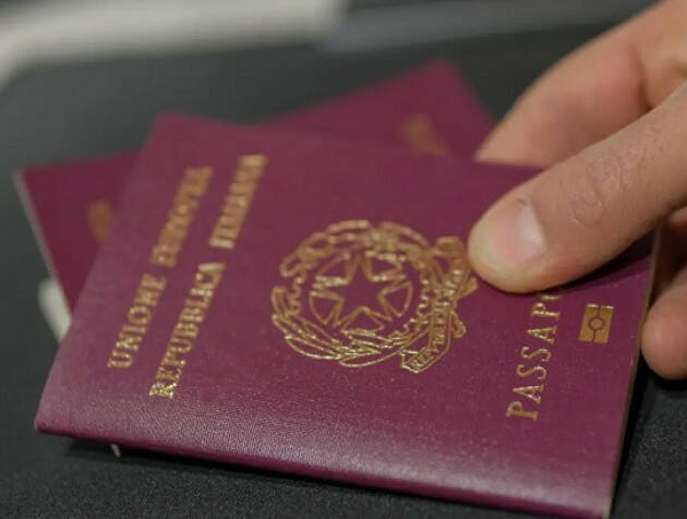 Rinnovo del passaporto .Si potrà fare in Posta