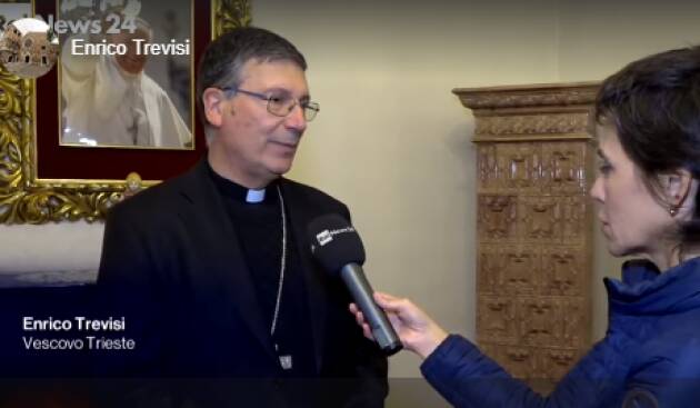 (CR) Pianeta Migranti don Enrico Trevisi vescovo di Trieste visita i Silos dei migranti
