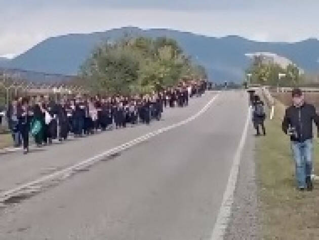 Mille Donne in marcia per la pace da Brescia a Ghedi