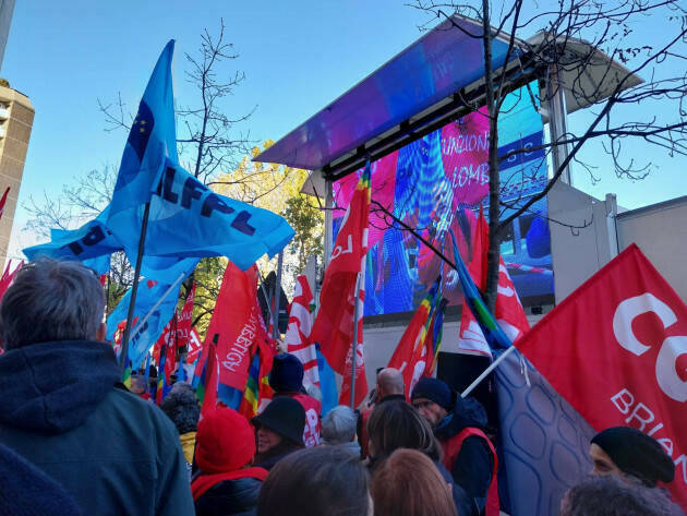 (CR) Intervista a E.Curci (Cgil) Manifestazione e 8 ore di sciopero 24/11  (video)