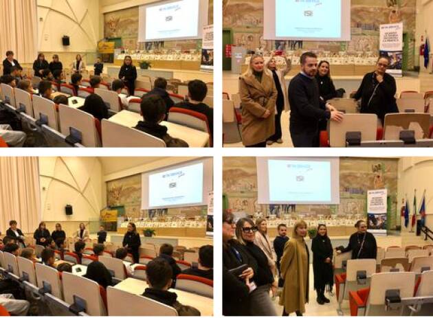 Scuola Piacenza La sindaca Tarasconi incontra gli studenti  orso conTN Service. 