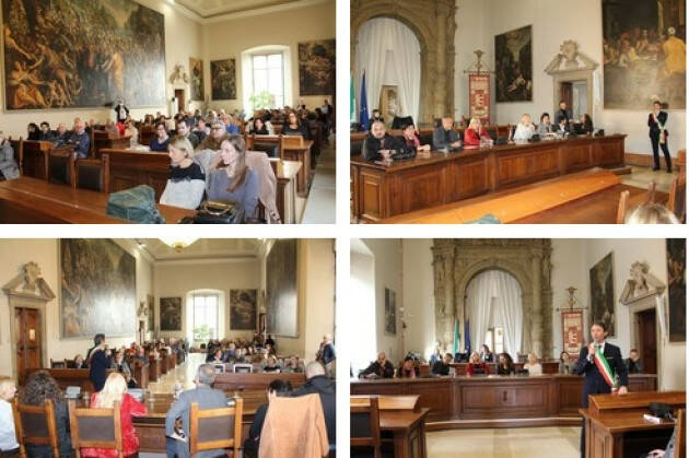 (CR) Consegnati gli attestati di merito agli ex dipendenti comunali