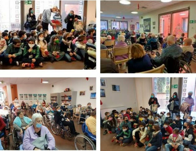 (CR) Gli alunni della scuola Trento Trieste visitano i nonni della RSA ‘La Pace’