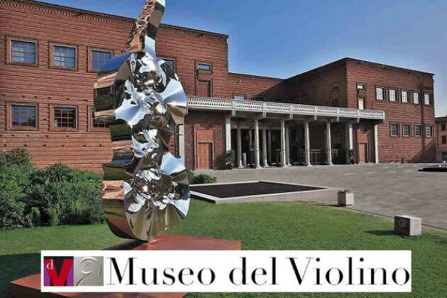 (CR) MdV da sabato 16 dicembre esposto un violino di Omobono Stradivari  