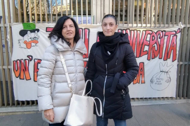 Milano Paola Pizzighini (M5s) e Marta Andreoletti dell'Unione d egli Universitari