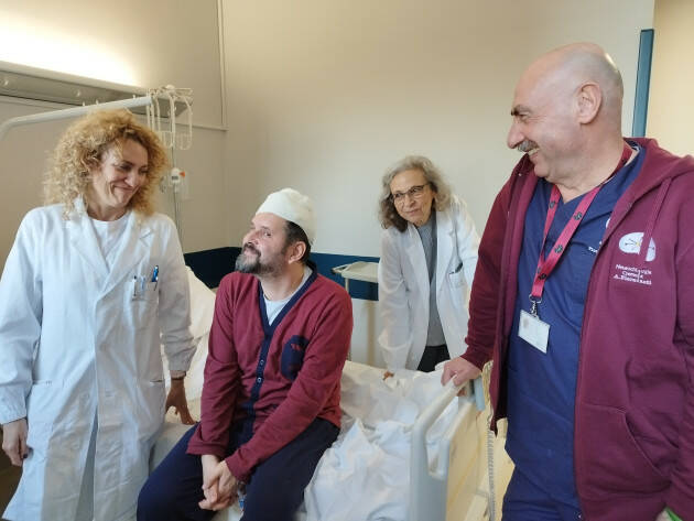 ASST CREMONA  all' HOSP 65° intervento di 'chirurgia da sveglio' (Video)