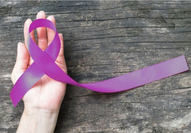 DCA Ci state tagliando il futuro. Centinaia di ragazz* in piazza |GC.Storti