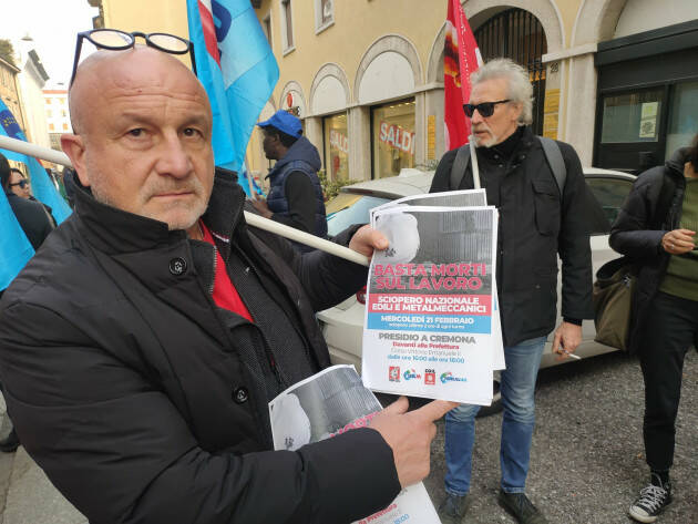 CGIL-UIL MAI PIÙ MORTI SUL LAVORO  Presidio davanti alla Prefettura  di Cremona