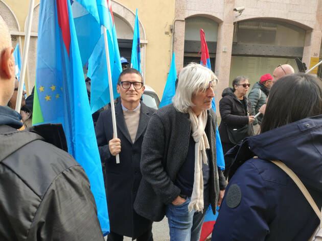 CGIL-UIL MAI PIÙ MORTI SUL LAVORO  Presidio davanti alla Prefettura  di Cremona