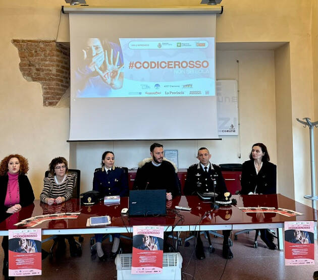(CR) #CODICEROSSO: non sei sola, convegno sulla violenza di genere,