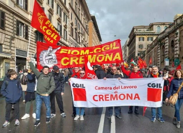 Manifestazione Cessate il fuoco a Gaza La Cgil di Cremona presente 